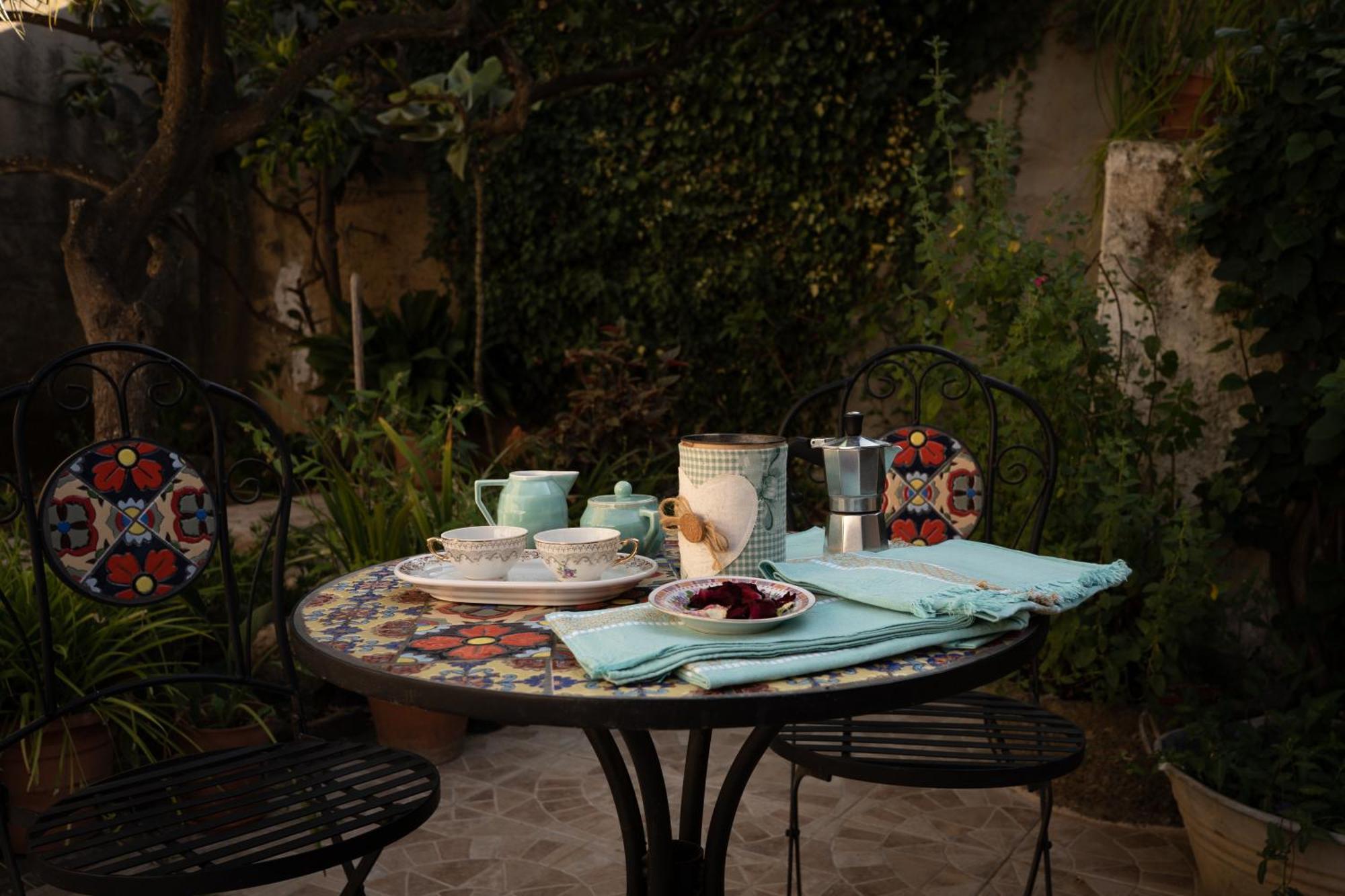Sa Domu De Ladiri - Matrimoniale Con Giardino Bed & Breakfast Musei Ngoại thất bức ảnh
